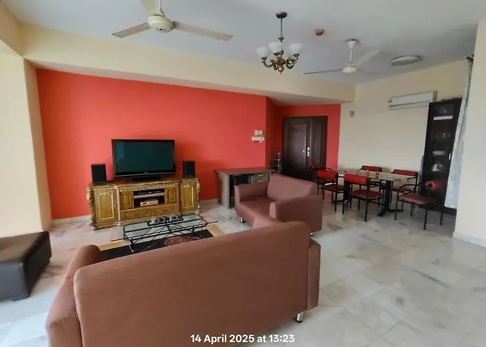 Villa Putra Pwtc R1 Ensuite Master Room