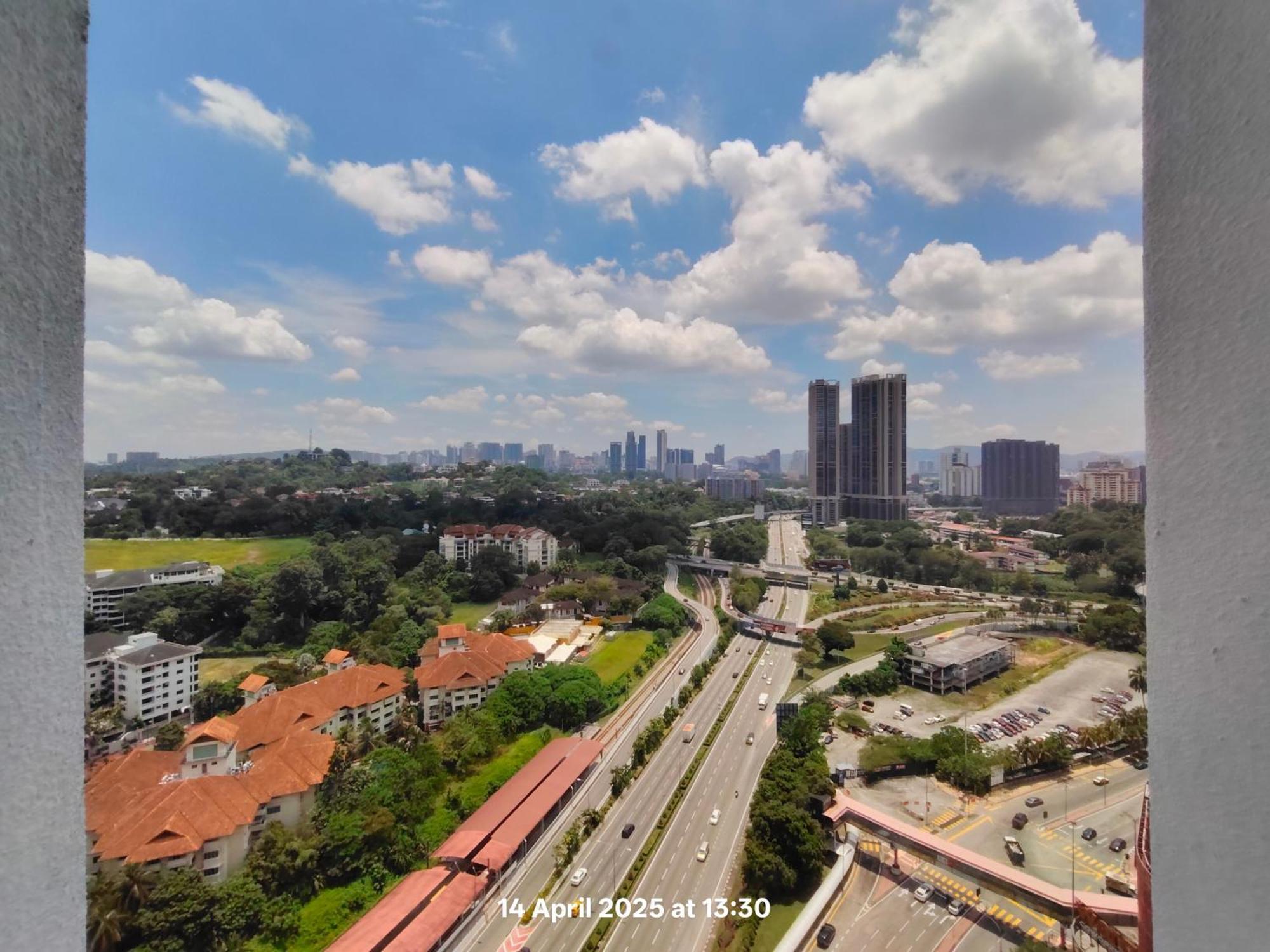 Putra Pwtc R1 Ensuite Master Homestay